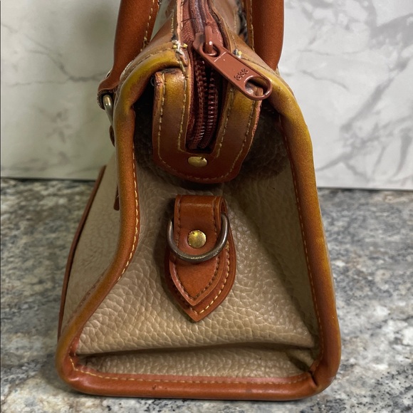 Vtg Dooney & Bourke Tan and Brown Satchel - Picture 4 of 10
